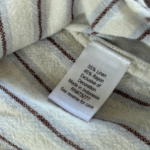 LC Lauren Conrad Button Down Shirt - Picture 8 of 11